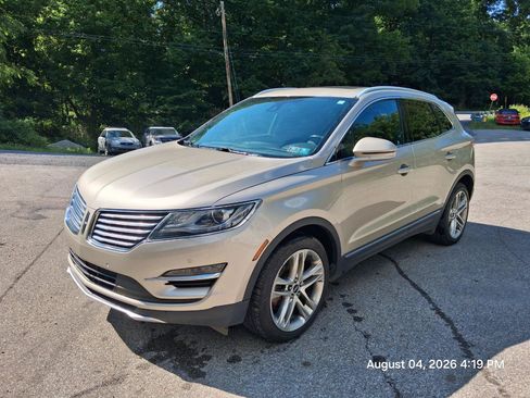 Used 2017 Lincoln MKC Reserve AWD/4WD image 3