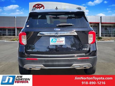Used 2023 Ford Explorer XLT w/ Equipment Group 202A AWD/4WD image 7