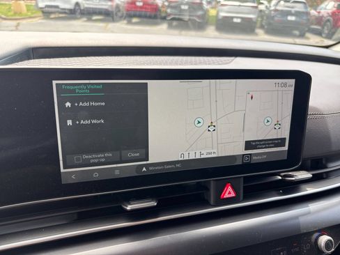 Used 2026 Kia Carnival FWD image 18