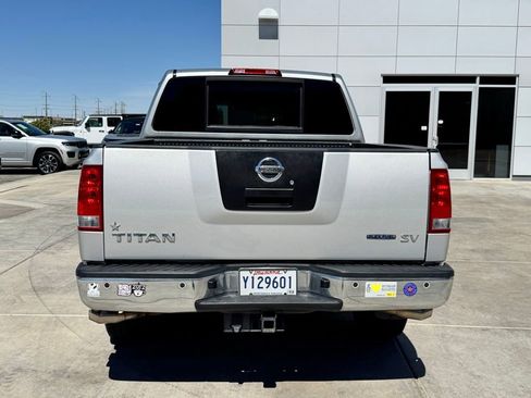 Used 2011 Nissan Titan SV RWD image 5