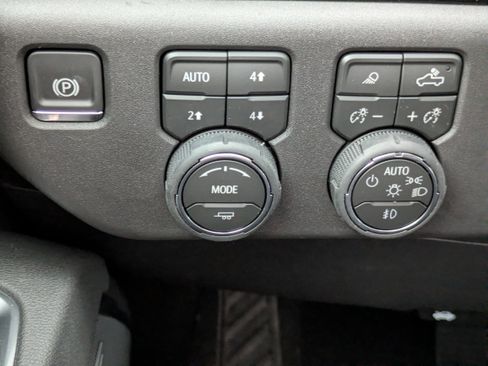 New 2026 Chevrolet Silverado 1500 LT Trail Boss w/ LT Trail Boss Premium Package image 15