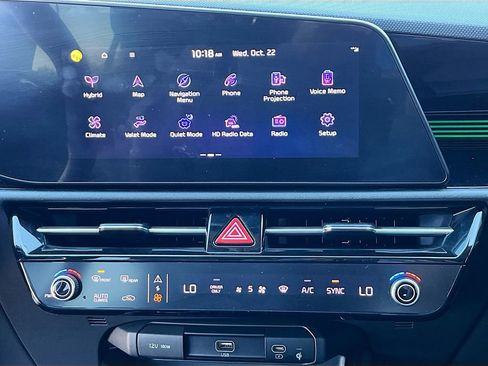 Certified 2023 Kia Niro EX Touring image 15