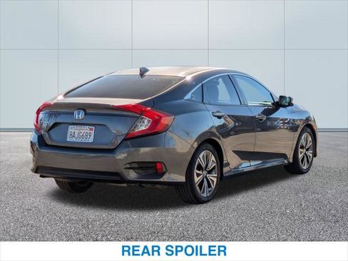 Certified 2017 Honda Civic EX-T image 7