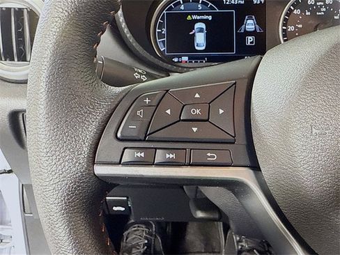 Certified 2023 Nissan Versa SR w/ Trunk Package image 13