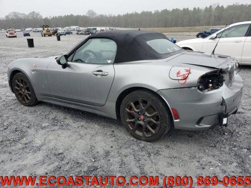 Used 2017 FIAT 124 Spider Abarth image 2