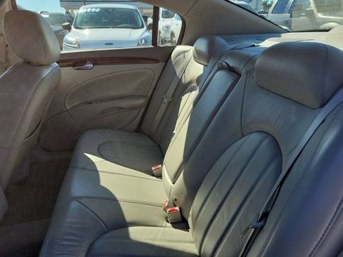 Used 2011 Buick Lucerne CXL image 16