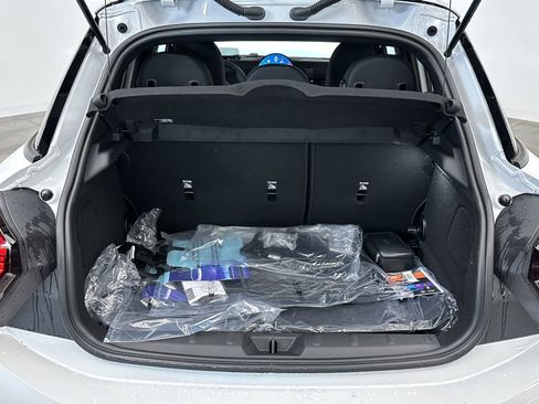 New 2026 MINI Cooper 4-Door Hardtop image 24