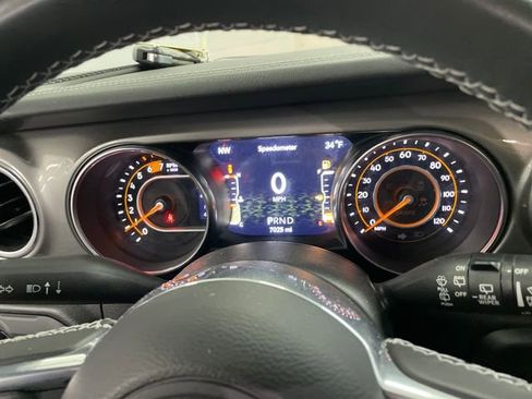 Used 2022 Jeep Wrangler Unlimited Sahara image 12