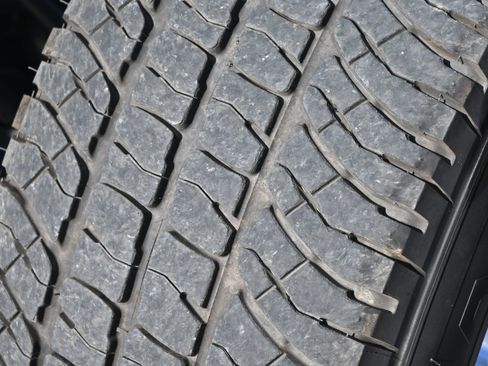 Used 2024 Chevrolet Silverado 2500 LTZ w/ LTZ Convenience Package image 29