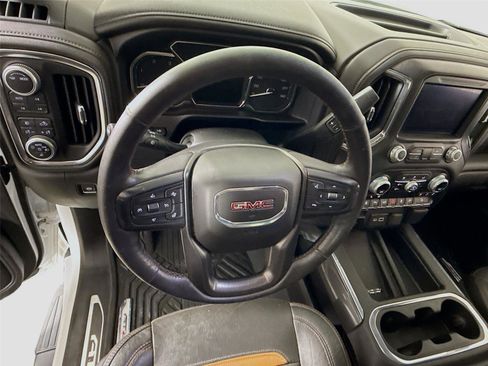 Used 2020 GMC Sierra 3500 AT4 w/ AT4 Premium Package image 5