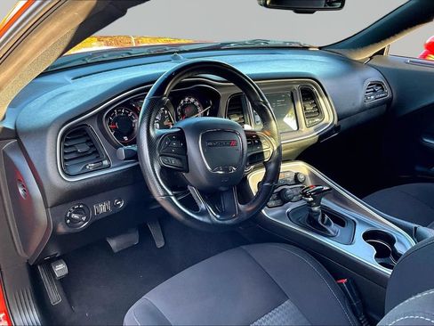 Used 2022 Dodge Challenger GT w/ Blacktop Package RWD image 15