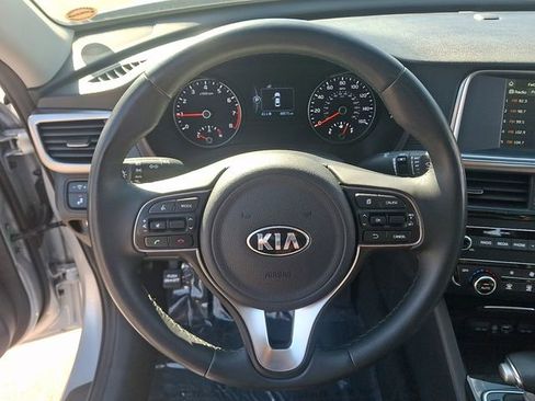 Used 2018 Kia Optima EX image 18