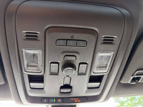 Used 2022 GMC Yukon Denali AWD/4WD image 46
