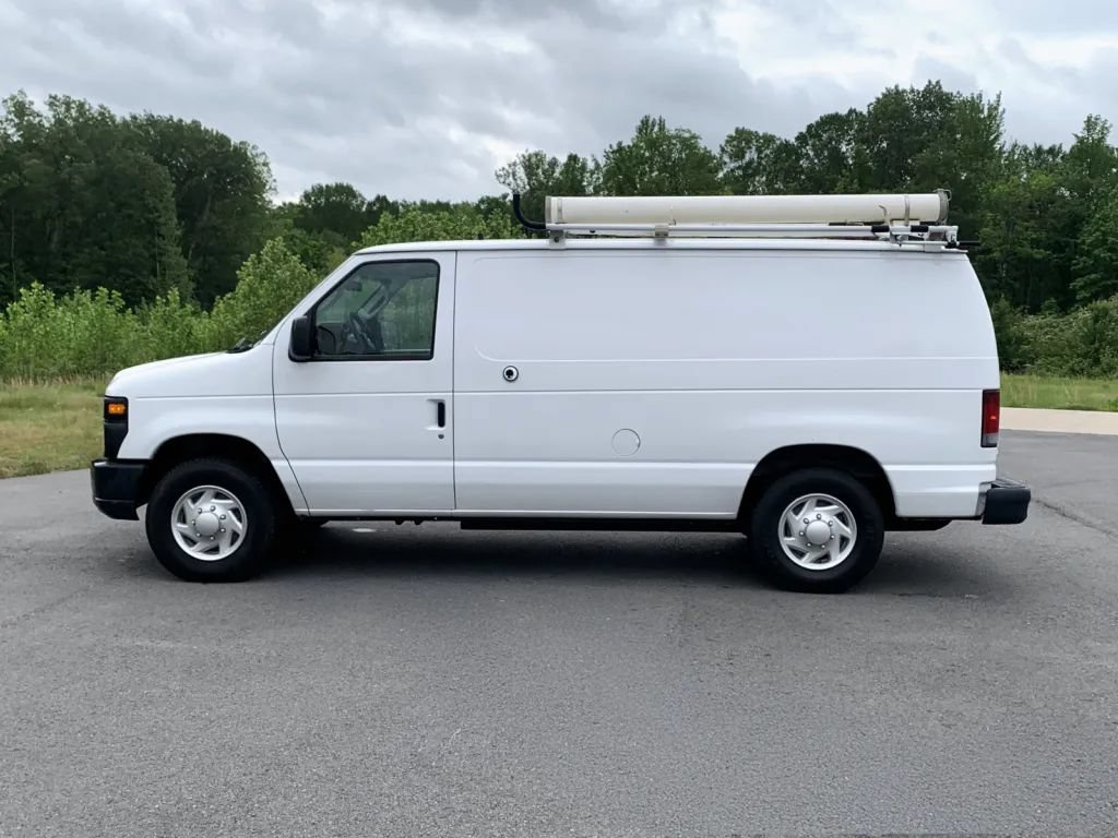 Used 2010 Ford E-250 and Econoline 250 RWD image 4