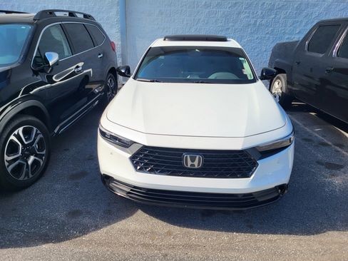Used 2024 Honda Accord EX-L image 2