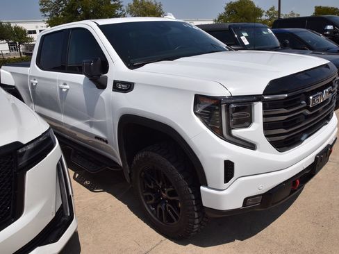 Used 2026 GMC Sierra 1500 AT4 w/ AT4 Premium Package AWD/4WD image 5