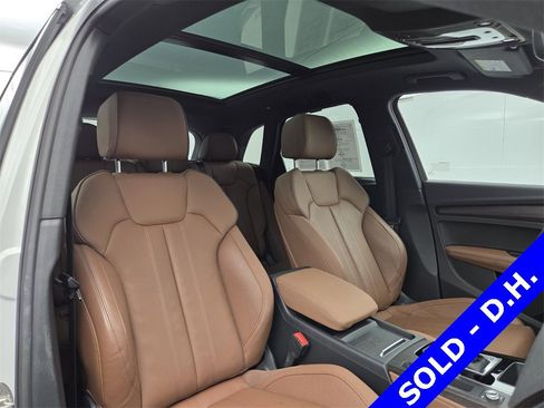 Used 2021 Audi Q5 e Premium Plus image 14