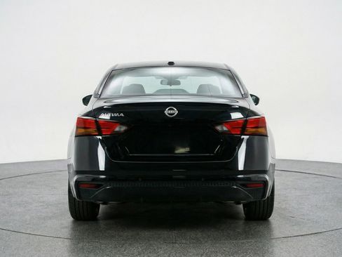 Used 2025 Nissan Altima 2.5 SV image 7