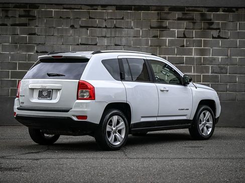 Used 2011 Jeep Compass 4WD image 3