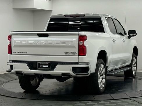 Used 2021 Chevrolet Silverado 1500 High Country w/ Technology Package image 6