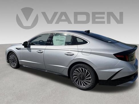 New 2026 Hyundai Sonata SEL FWD image 3