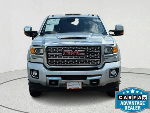 Used 2018 GMC Sierra 3500 Denali w/ Duramax Plus Package AWD/4WD image 11