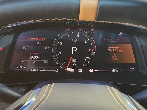 Used 2021 Chevrolet Corvette Stingray Premium Cpe w/ Z51 Performance Package image 21