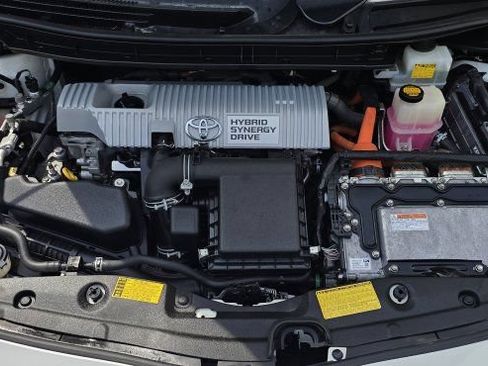 Used 2012 Toyota Prius Three FWD image 36