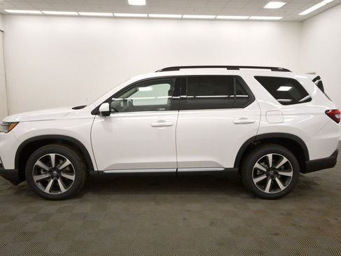 New 2025 Honda Pilot Elite image 5