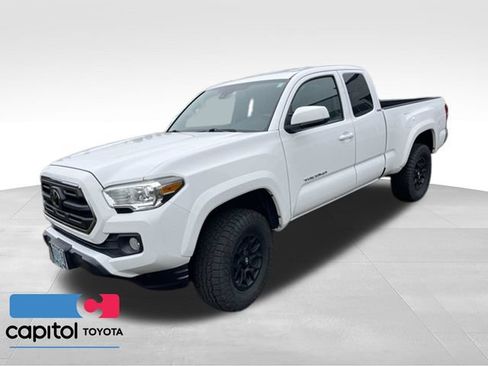 Used 2019 Toyota Tacoma SR5 AWD/4WD image 10