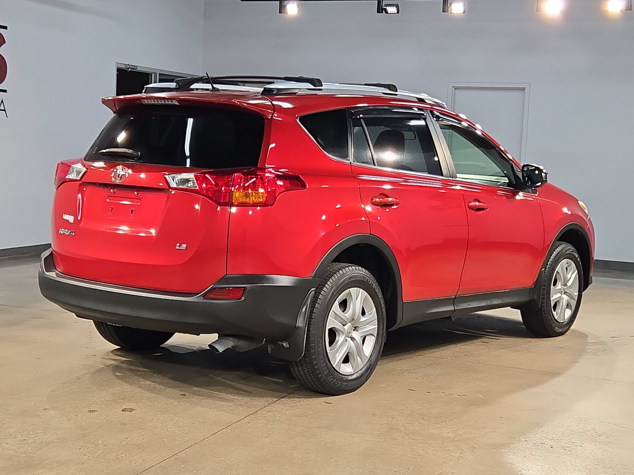 Used 2015 Toyota RAV4 LE FWD image 7