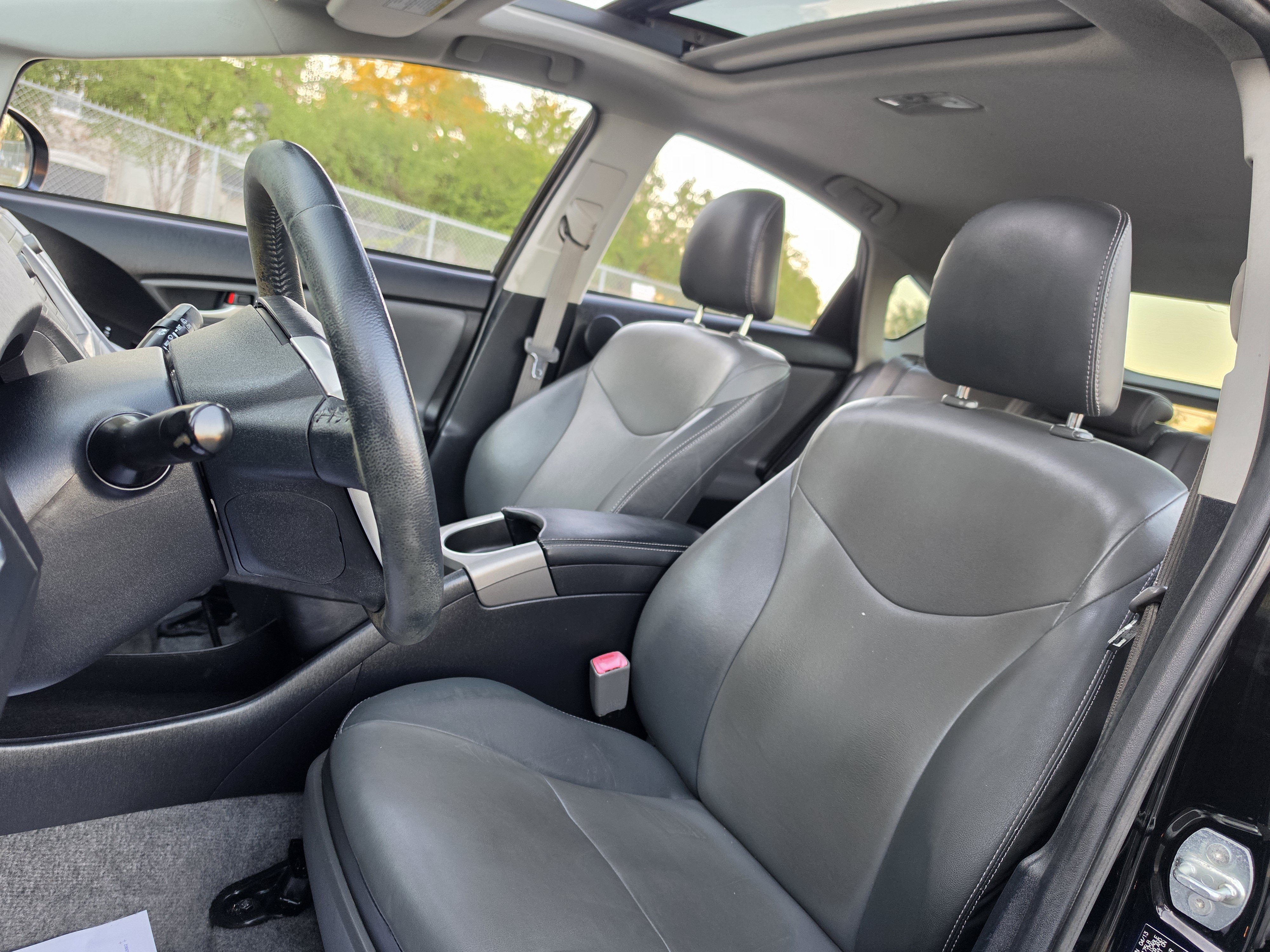 Used 2013 Toyota Prius Four w/ Deluxe Solar Roof Pkg FWD image 27