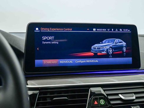 Certified 2022 BMW 530i w/ Convenience Package image 26