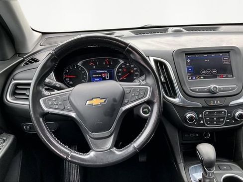 Used 2022 Chevrolet Equinox LT w/ Driver Convenience Package image 8