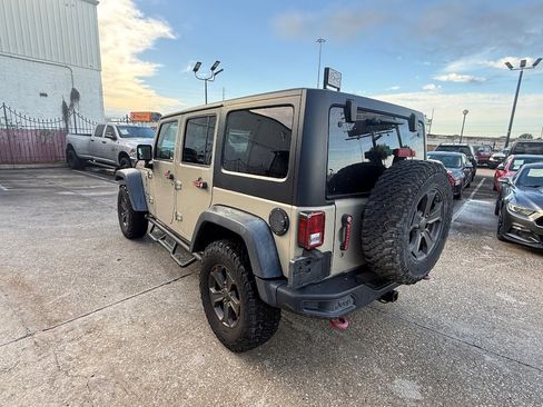 Used 2018 Jeep Wrangler Unlimited Rubicon AWD/4WD image 7