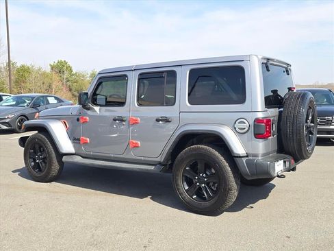 Used 2018 Jeep Wrangler Unlimited Sport image 5