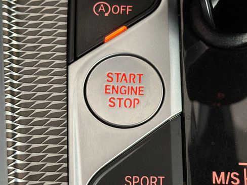 Used 2022 BMW Z4 M40i w/ Premium Package image 23