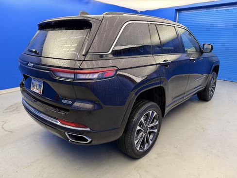 Used 2022 Jeep Grand Cherokee Overland w/ Advanced Protech Group III AWD/4WD image 7