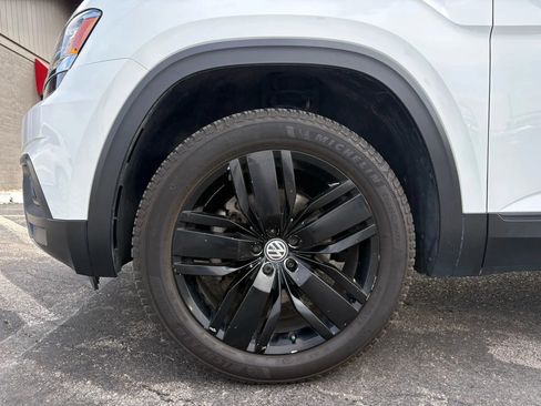 Used 2019 Volkswagen Atlas SE w/ Panoramic Sunroof Package image 30