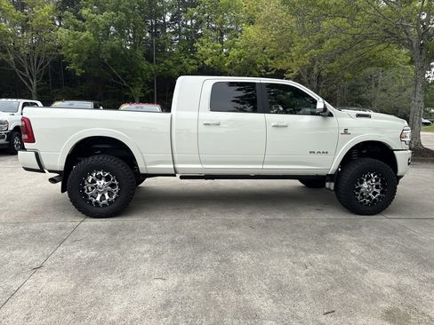 Used 2022 RAM 3500 Laramie AWD/4WD image 8