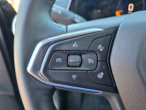 Used 2025 Chevrolet Trax LT w/ LT Convenience Package image 20