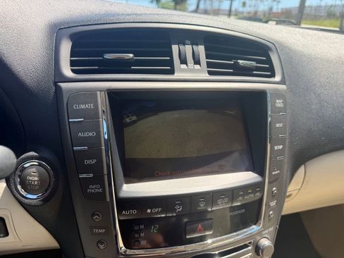 Used 2010 Lexus IS 350C RWD image 28