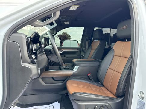 Certified 2026 Chevrolet Silverado 3500 High Country w/ High Country Premium Package AWD/4WD image 12