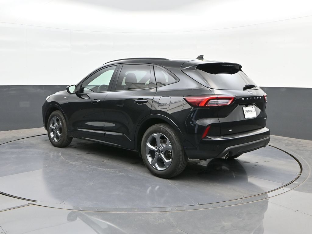 Used 2024 Ford Escape ST-Line w/ Tech Pack #1 AWD/4WD image 5