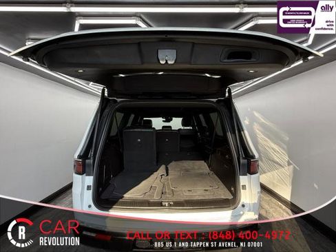 Used 2023 Jeep Wagoneer L Series II image 6