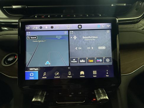 Used 2025 Jeep Grand Cherokee L Summit w/ Advanced Protech Group IV AWD/4WD image 29