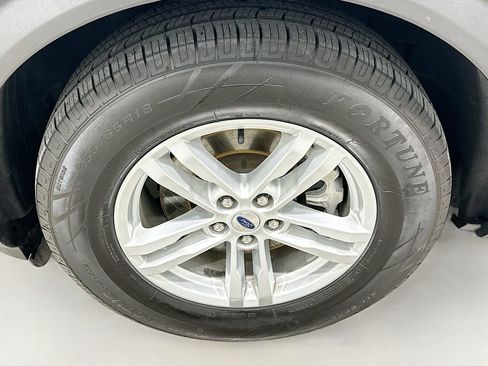 Used 2024 Ford Explorer XLT image 31