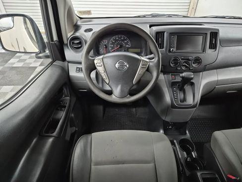 Used 2021 Nissan NV200 S w/ Back Door Glass Package image 15