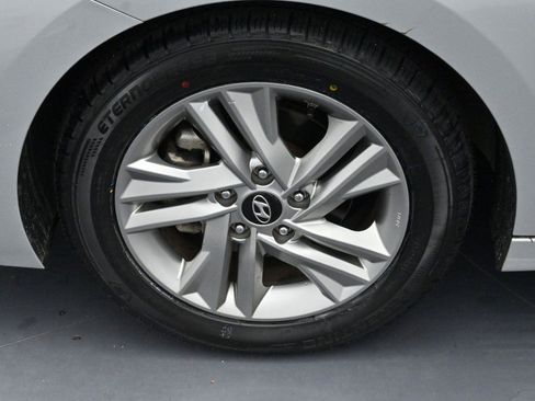 Used 2019 Hyundai Elantra SEL w/ Cargo Package image 31