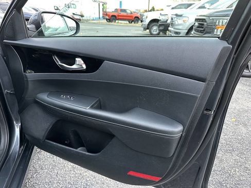 Used 2019 Kia Forte S w/ S Premium Package image 14